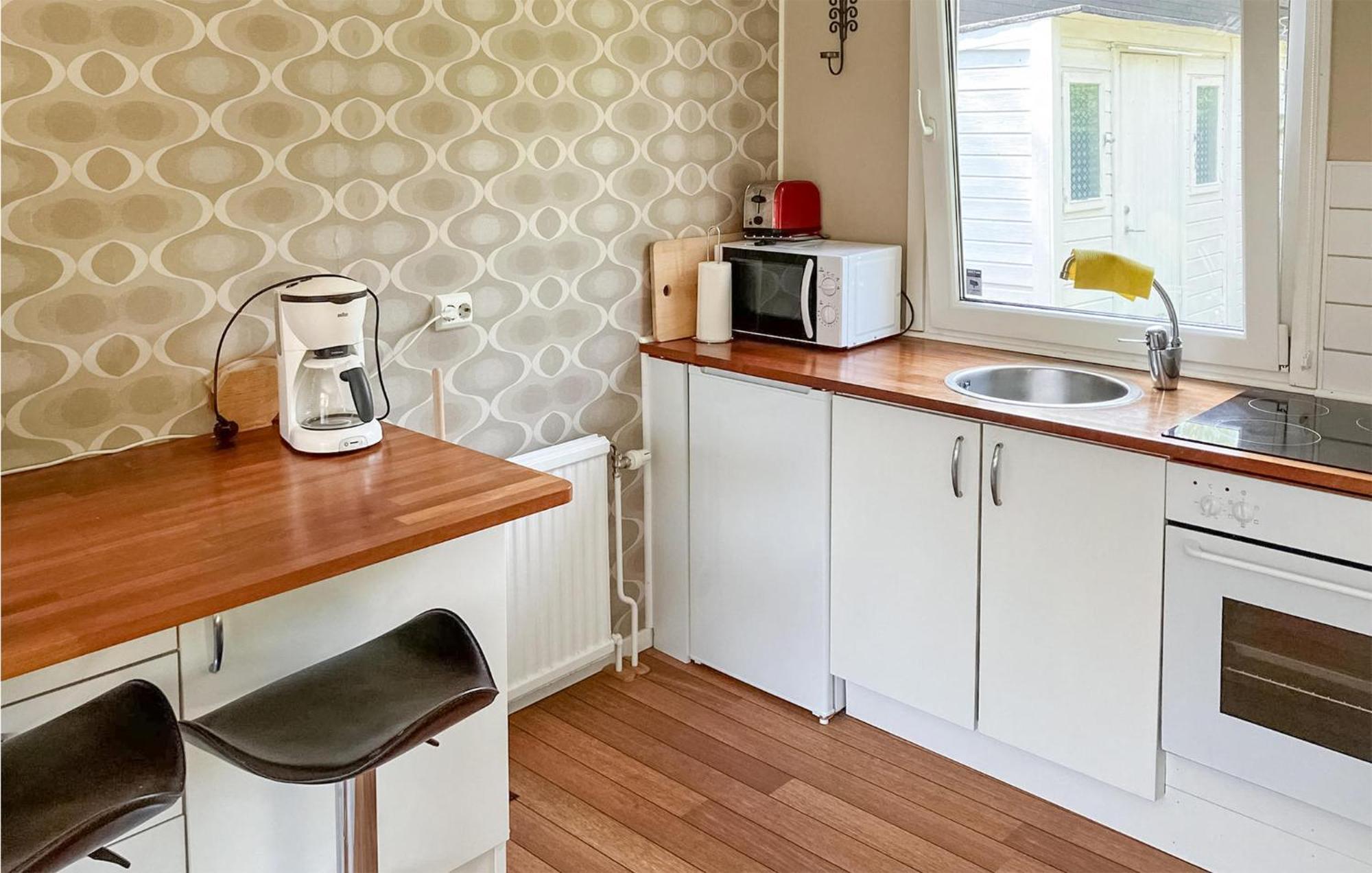 Nice home in Hllviken with 1 Bedrooms&WiFi Höllviken Buitenkant foto