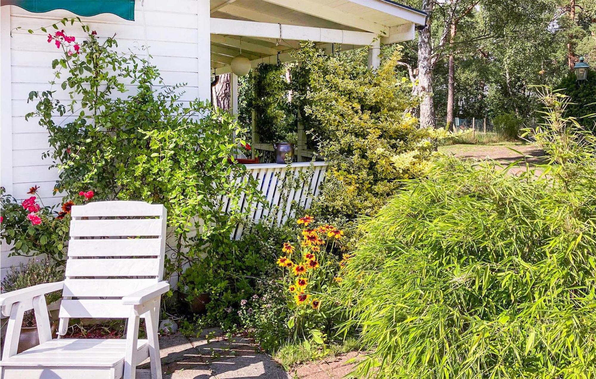 Nice home in Hllviken with 1 Bedrooms&WiFi Höllviken Buitenkant foto